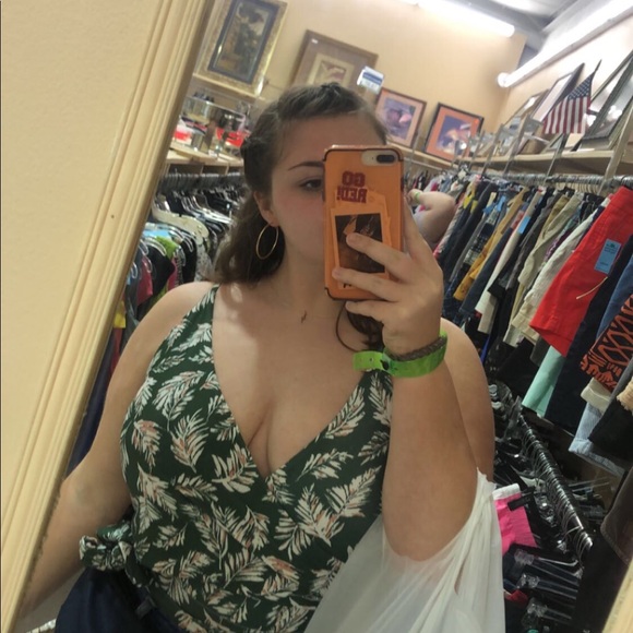 Meet your Posher, Emma - Picture 5 of 6